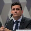 Bolsonaro conversa com Moro para que assuma o Ministério da Justiça