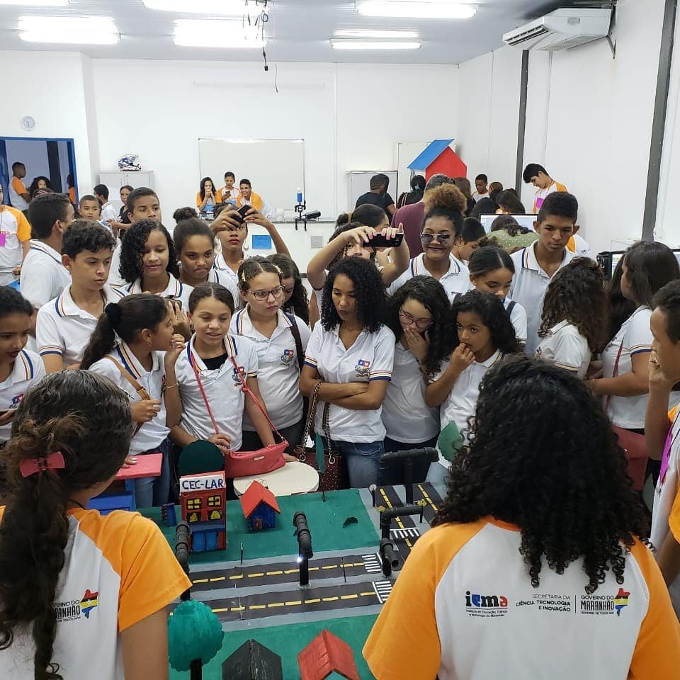 Alunos de Gonçalves Dias visitam a 2° Mostra de Trabalhos Científicos do IEMA  em Caxias.