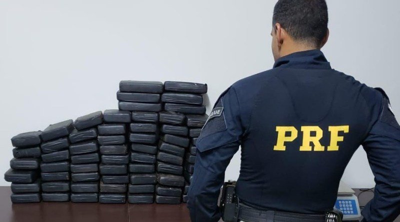 PRF e PF apreendem 67 quilos de cocaína em Ponta Grossa (PR)