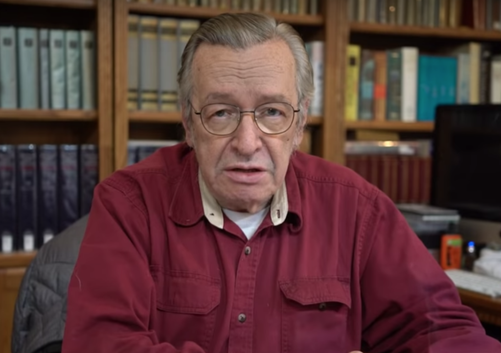 O astrólogo Olavo de Carvalho, xinga ministros e pede que seus alunos deixem governo