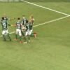Com gol de Deyverson, Palmeiras volta a vencer e iguala marca histórica