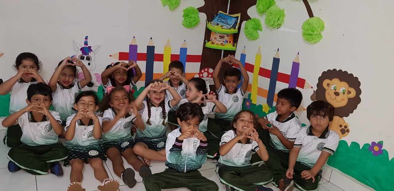 Unidade escolar Benta Vila Nova comemora o dia das mães
