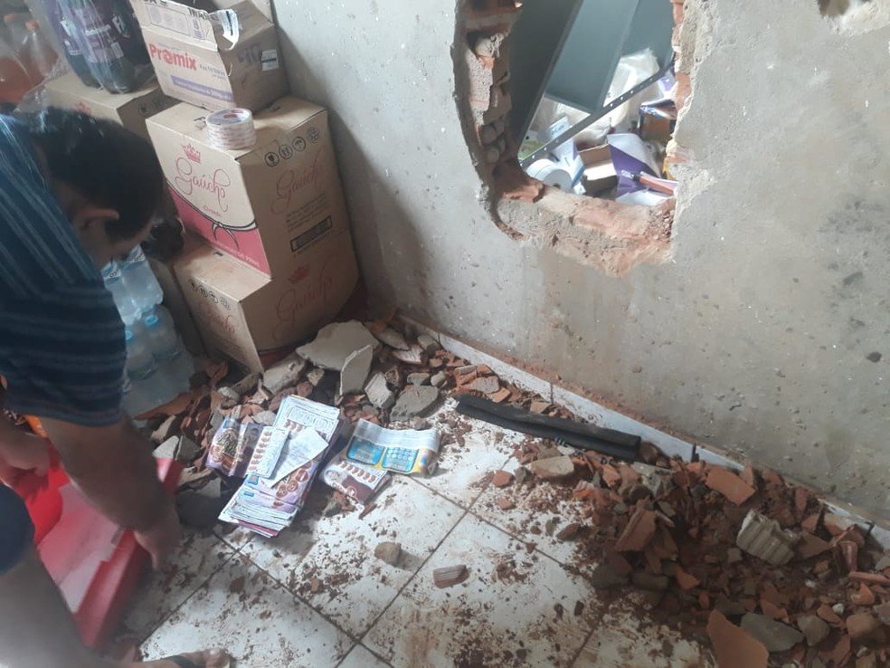Bandidos arrombam casa lotérica de Santa Luzia do Tide