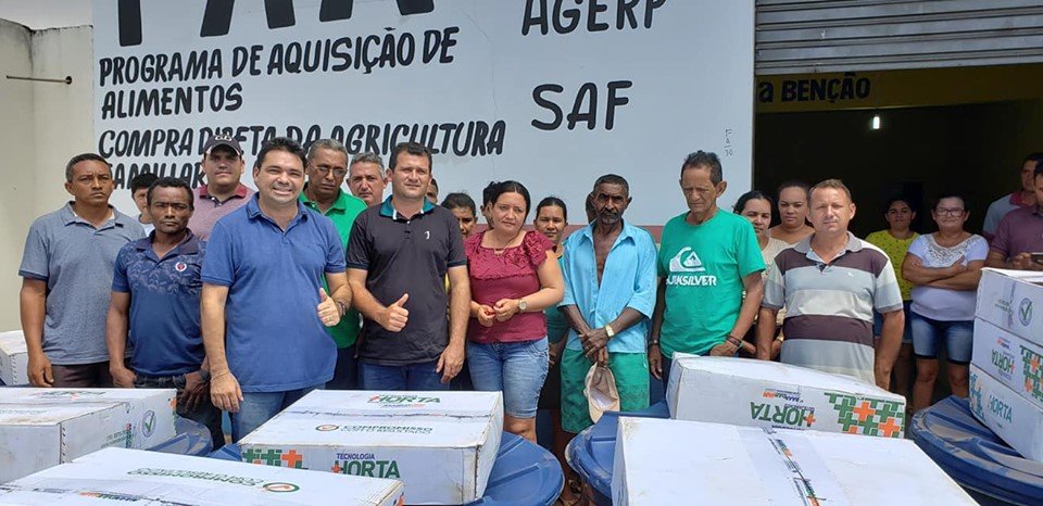 Toinho Patioba entrega kits para irrigação de agricultura Familiar