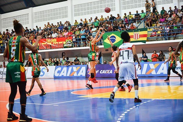 Sampaio Basquete vence Ituano e avança à semifinal