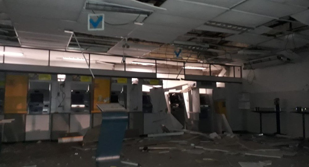 Bandidos explodem  Banco do Brasil em Rosário MA
