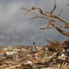 O furacão destruiu tudo nas ilhas Abaco, até a vontade de ficar dos sobreviventes