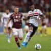 Flamengo empata com São Paulo e freia série 100% no Brasileirão