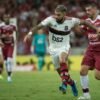 Na raça! Flamengo supera desfalques e vence o Fortaleza fora de casa