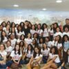 Daniella Tema recebe alunas do projeto Escola de Lideranças para Meninas