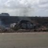 Veículo capota e pega fogo na BR 135