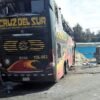 Acidente com ônibus mata 16 pessoas no Peru