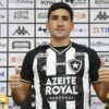 Botafogo apresenta lateral uruguaio Federico Barrandeguy