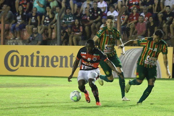 Águia Negra despacha o Sampaio da Copa do Brasil por 2 a 1