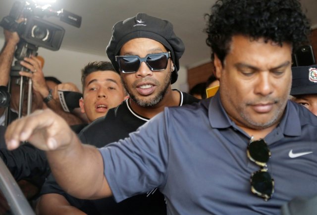 Procuradoria do Paraguai conclui que Ronaldinho e irmão “foram enganados, SERÁ? “