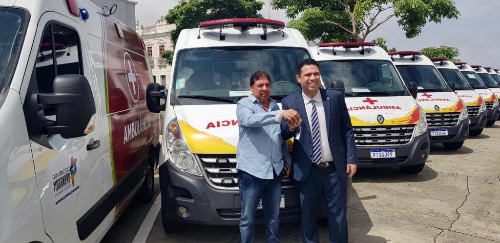 Deputado Fábio Macedo viabiliza ambulância para município de Dom Pedro
