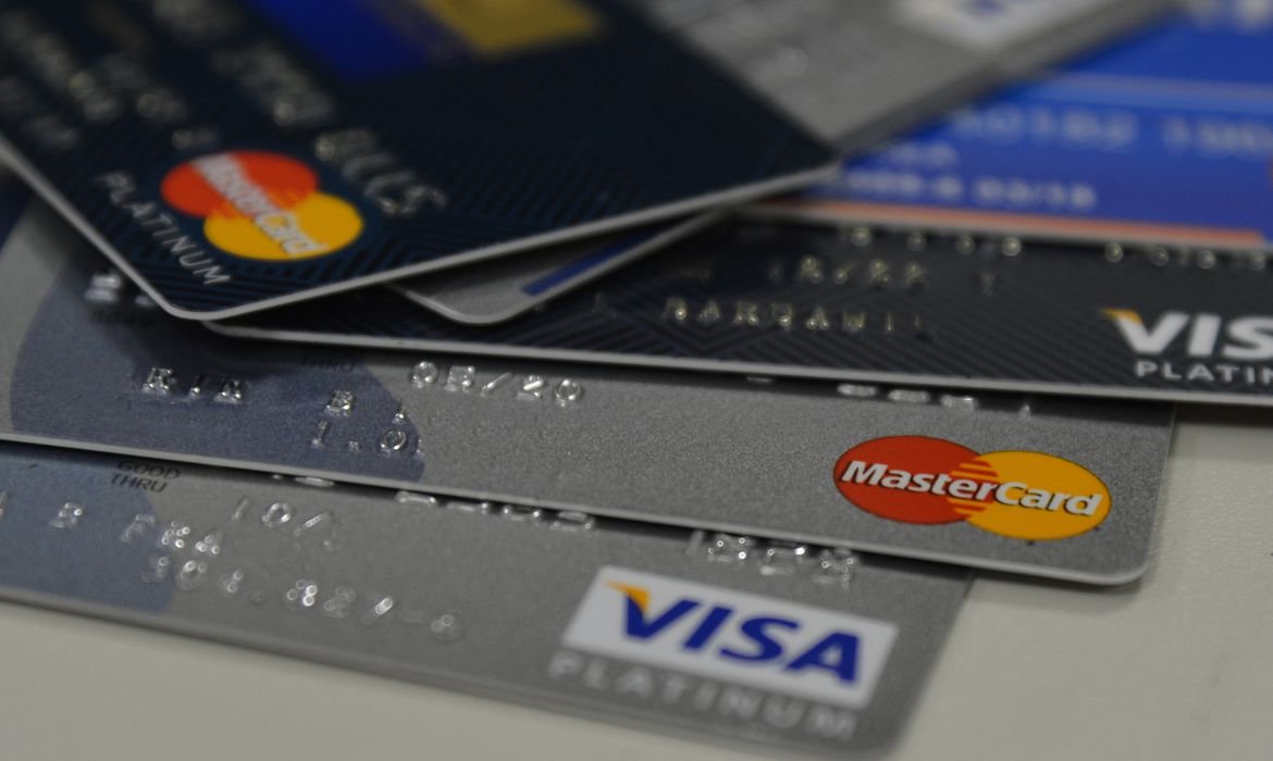 PF investiga furto de cartões de crédito enviados pelos Correios