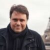 O apresentador Rodrigo Rodrigues, da Rede Globo, de 45 anos, morreu nesta terça-feira (28), vítima de complicações do novo coronavírus.