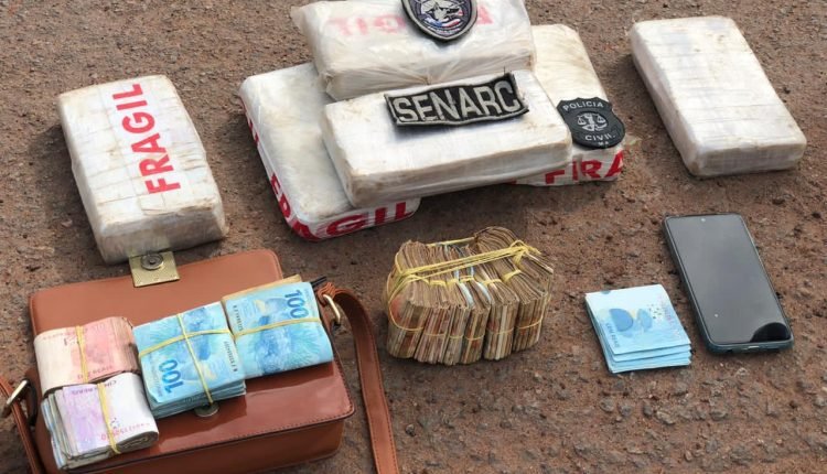 POLÍCIA CIVIL PRENDE TRÊS PESSOAS COM DROGA AVALIADA EM 200 MIL REAIS EM TURILÂNDIA