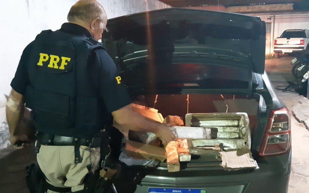 Polícia Rodoviária aprende veiculo com 31 kg de maconha em Codó