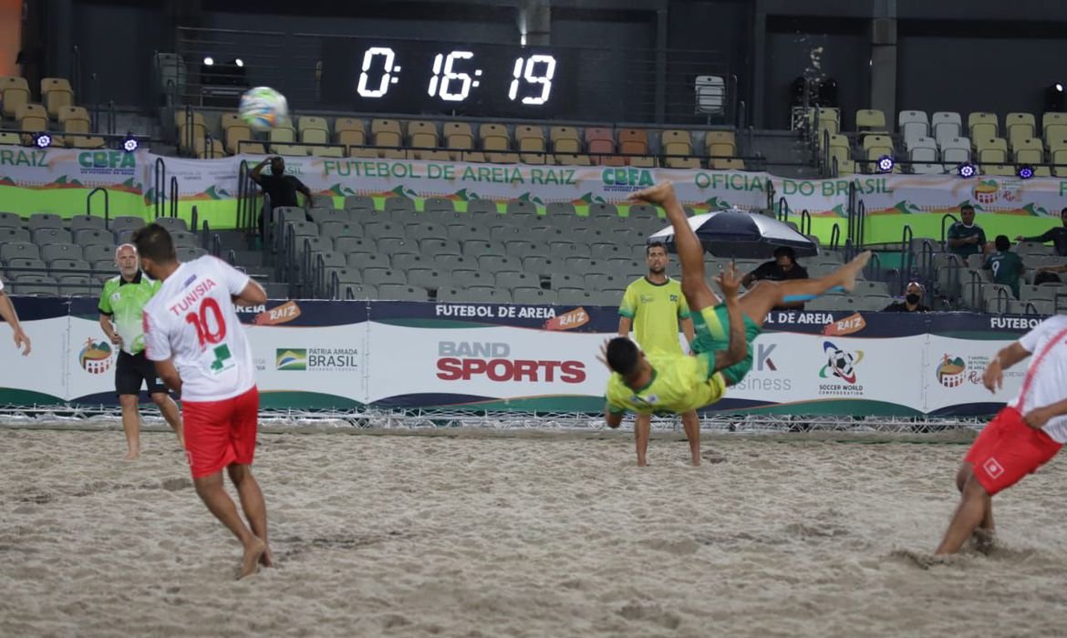 Brasil atropela Tunísia pelo Mundial de Futebol de Areia Raiz