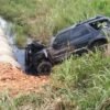 Buraco na pista causou uma colisão frontal entre uma caminhonete e uma carreta na BR-135