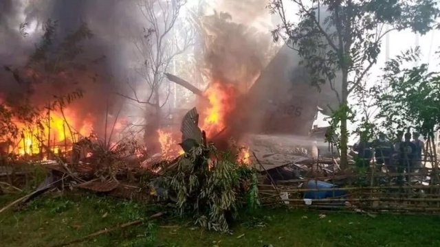 Queda de avião com 96 pessoas deixa 29 mortos no sul das Filipinas