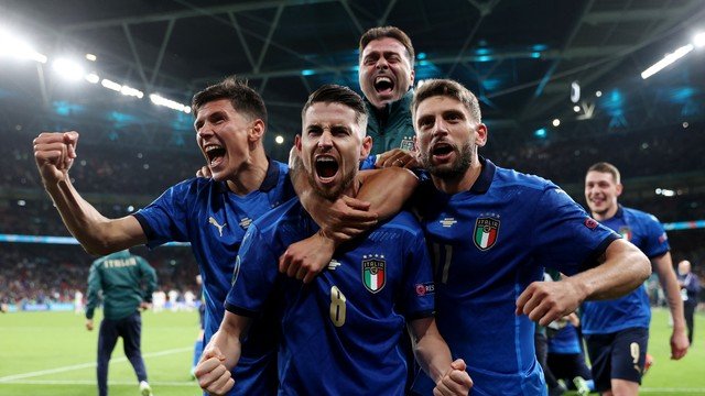 Itália vence Espanha nos pênaltis e vai para a final da Eurocopa