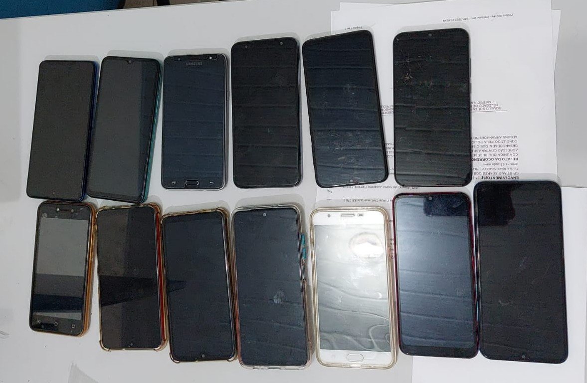 POLÍCIA CIVIL RECUPERA 13 APARELHOS CELULARES QUE FORAM ROUBADOS EM CODÓ