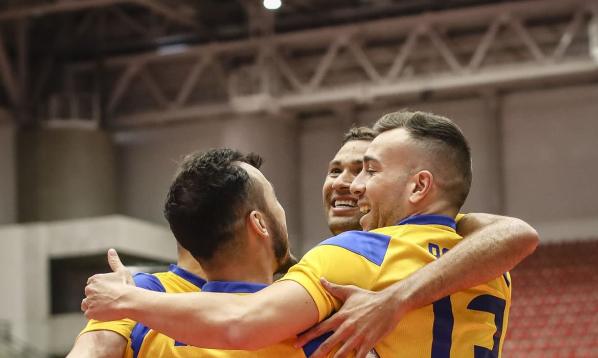 Brasil faz 5 a 1 no Equador, na estreia da Copa América de Futsal