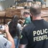 PF fiscaliza carregamentos de madeira, no Porto de Manaus
