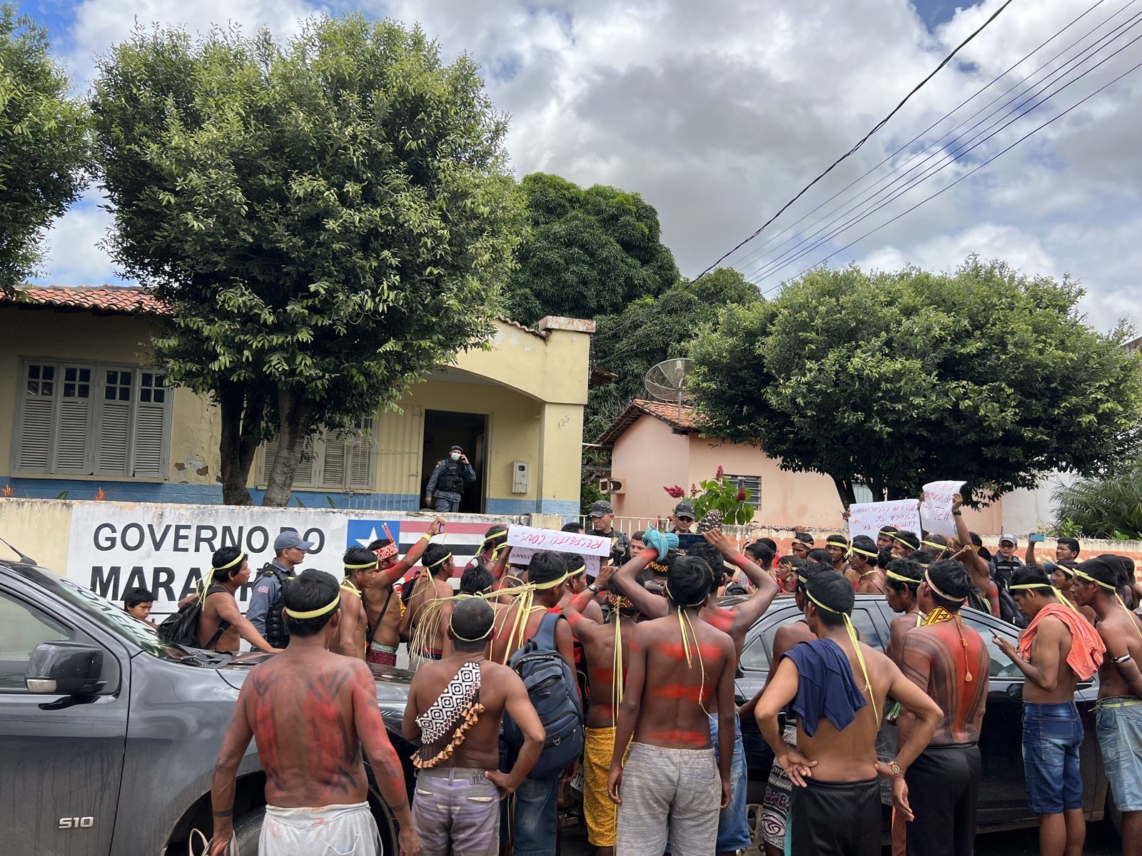 Indígenas protestam contra o governo Flávio Dino em Barra do Corda