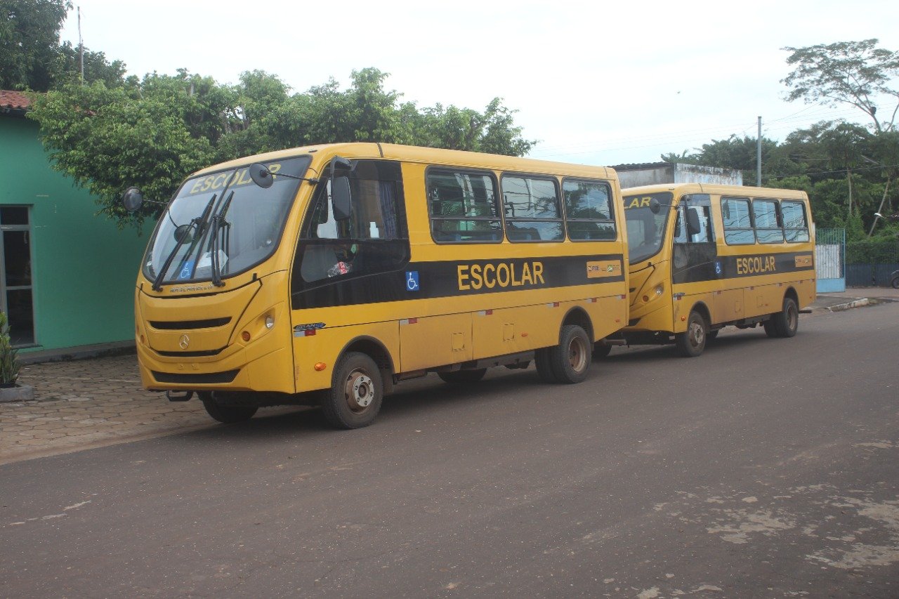 Aumentando a frota de ônibus Toinho Patioba consegue mais Três para a Educação de Gonçalves Dias