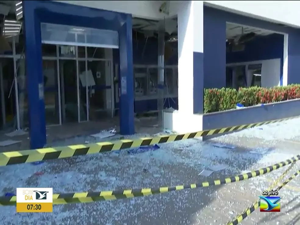 Bandidos explodem agência bancária em Balsas