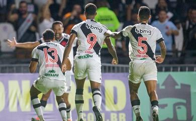 Vasco supera a Ponte Preta na Série B