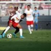 Bragantino sai na frente, mas São Paulo busca empate pelo Brasileiro