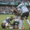 Flu sai na frente, mas Coritiba vira no Couto Pereira e crava 3 a 2