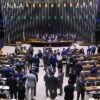 Deputados começam a discutir PEC que concede benefícios sociais