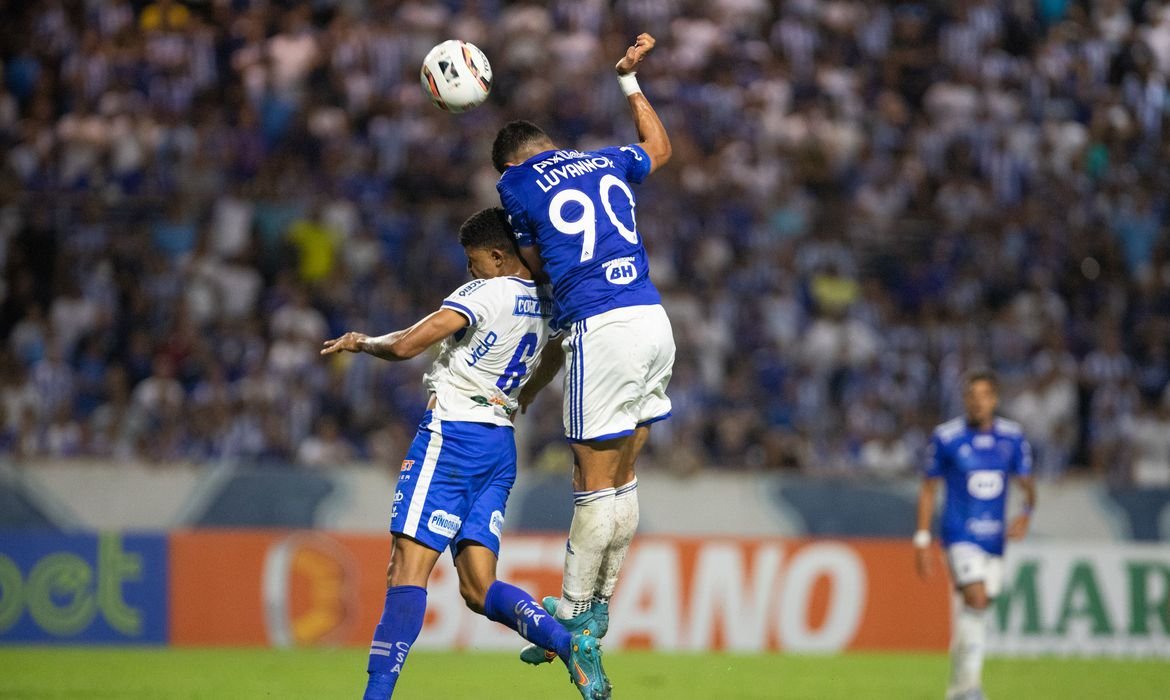 Cruzeiro empata com CSA e mantém vantagem na liderança da Série B