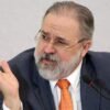 Aras se reúne com ministro da Defesa e comandantes da Forças Armadas