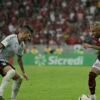 Flamengo e Athletico-PR medem forças no Maracanã