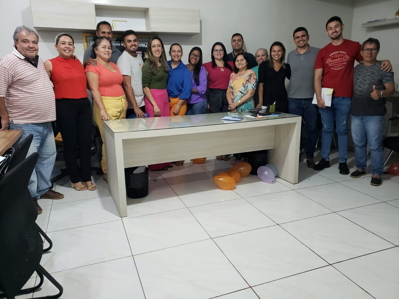 A prefeitura de Gonçalves Dias iniciou hoje (ter-23/08), um trabalho em grupo desenvolvido pela Consultora/Empreendedora Adriana Barbosa com secretários e assessores municipais