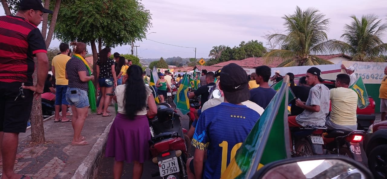 Cidadãos gonçalvinos vão às ruas da cidade em uma grande motociata em apoio a Bolsonaro