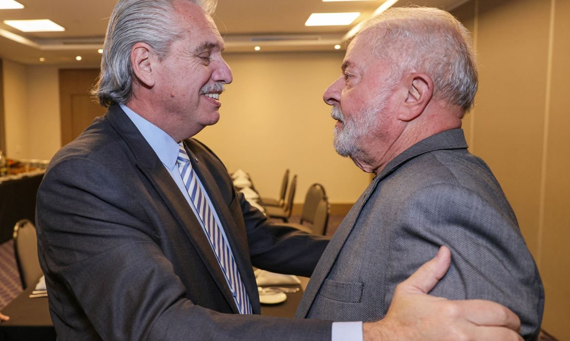 Lula se reúne com presidente argentino Alberto Fernández
