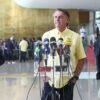Bolsonaro recebe apoio de cantores sertanejos