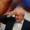 Com lesão na garganta, Lula se submete a exames de rotina