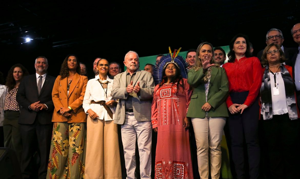 Mulheres batem recorde, governo Lula terá 11 ministérios comandados por elas