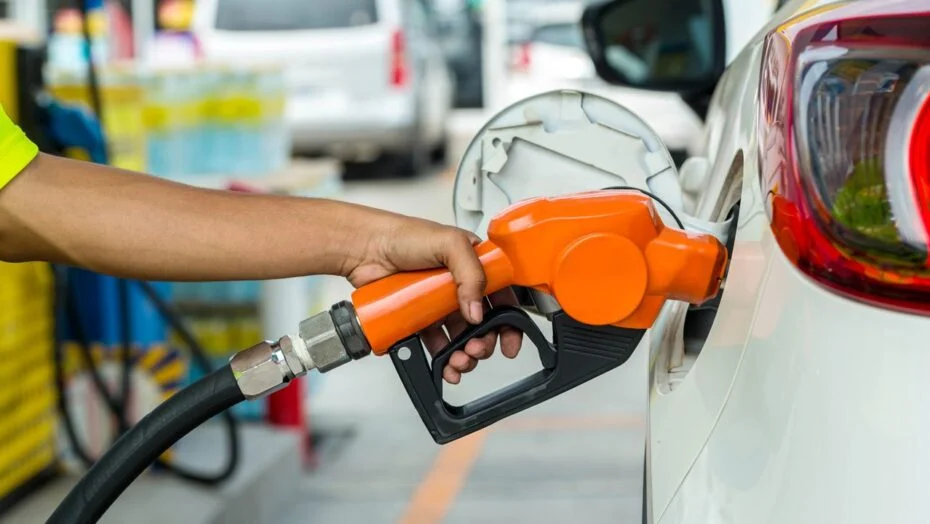 Gasolina comum a R$ 4,75 em postos de São Luís