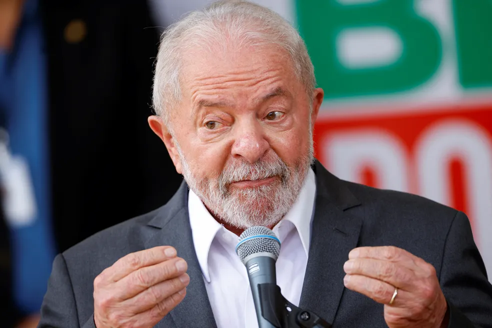 Neste Domingo 04, Lula passará por exames da garganta no Sírio-Libanês