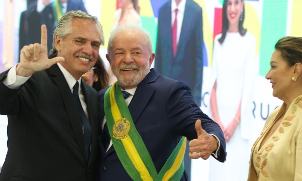 Nos dias 23 e 24 Lula vai estrear agenda internacional com viagem à Argentina